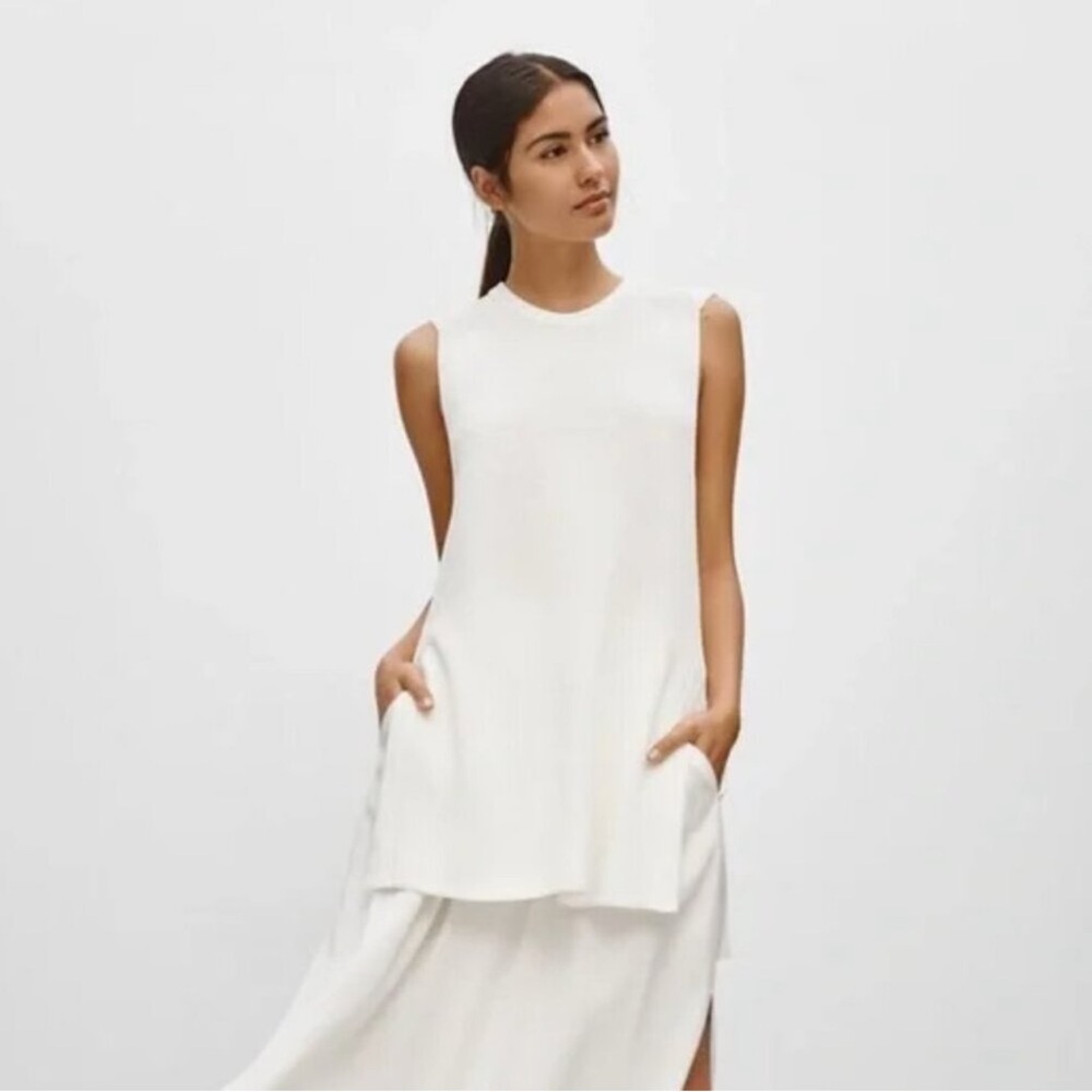 Aritzia Wilfred Palmier Sleeveless Knit Tunic Style Sweater White size Small